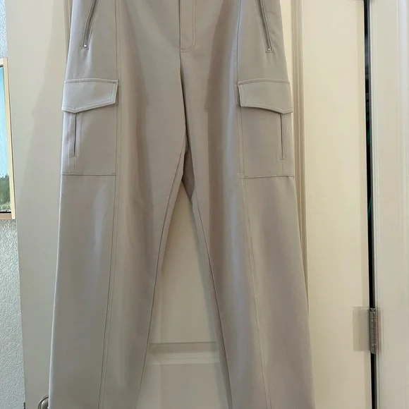 Athleta Endless High Rise Cargo Pant. Like new. Stretch. No wrinkles! Recycled. - Picture 3 of 15
